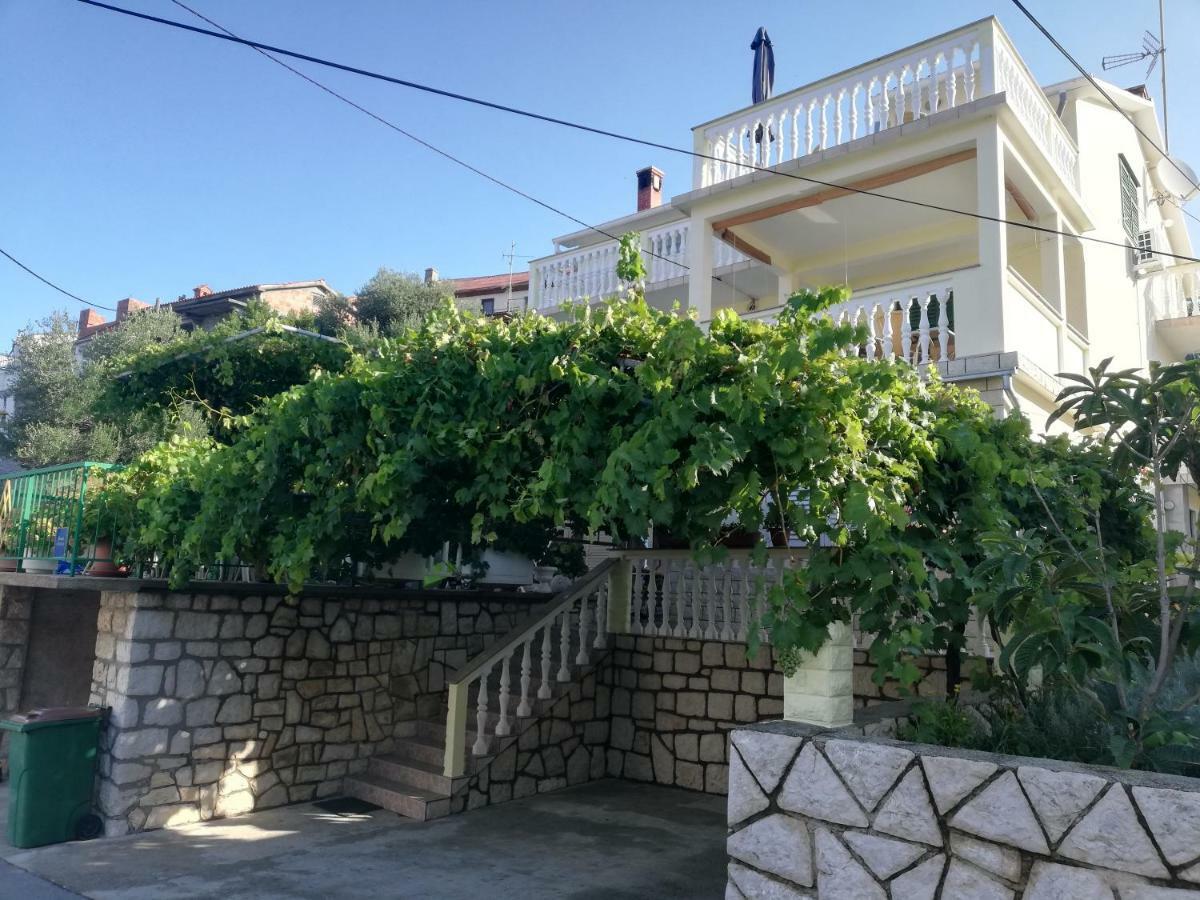 Apartments Boric Лопар Екстериор снимка