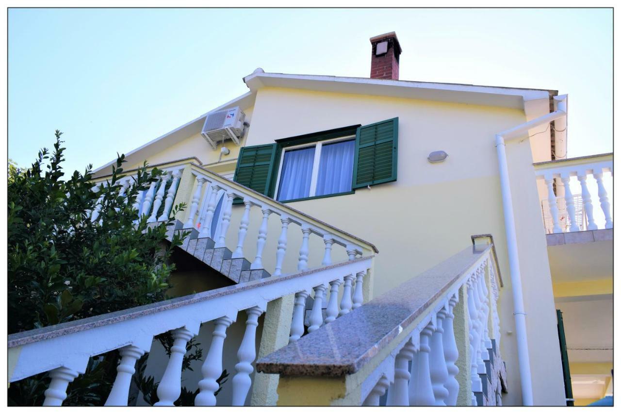 Apartments Boric Лопар Екстериор снимка